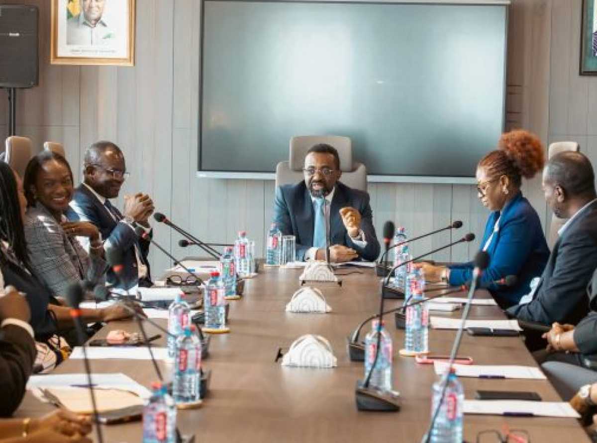 GhIPSS presents GH¢14.58m dividend to Bank of Ghana