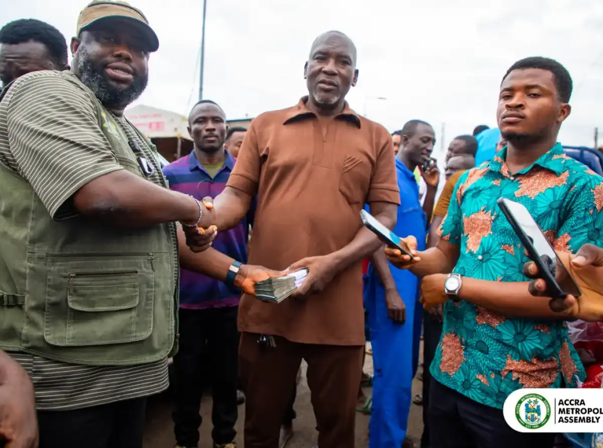 Mayor of Accra supports flood victims in four communities with GH¢132,000