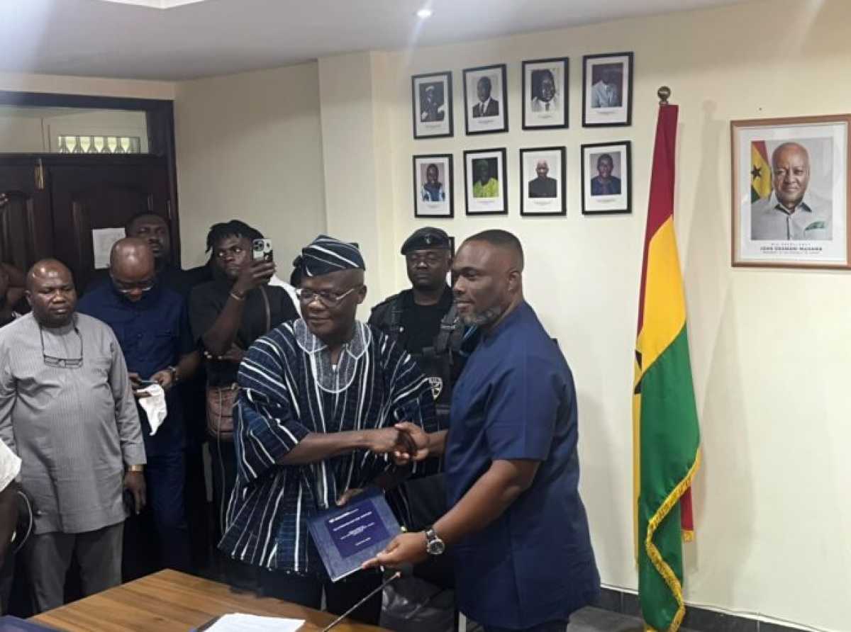 Kenneth Adjei hands over Works, Housing and Water Resources Ministry to Ahmed Ibrahim